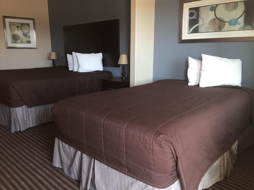 Atria Inn & Suites Three Rivers Экстерьер фото