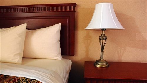 Atria Inn & Suites Three Rivers Экстерьер фото