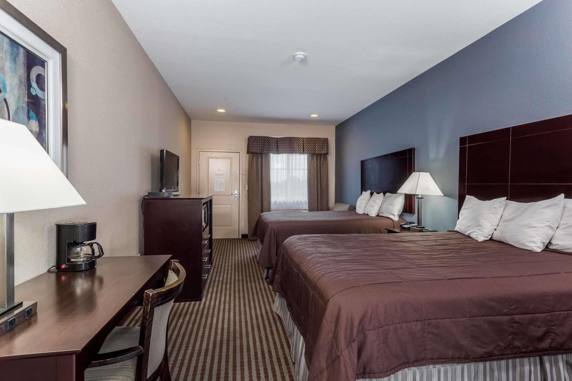 Atria Inn & Suites Three Rivers Экстерьер фото