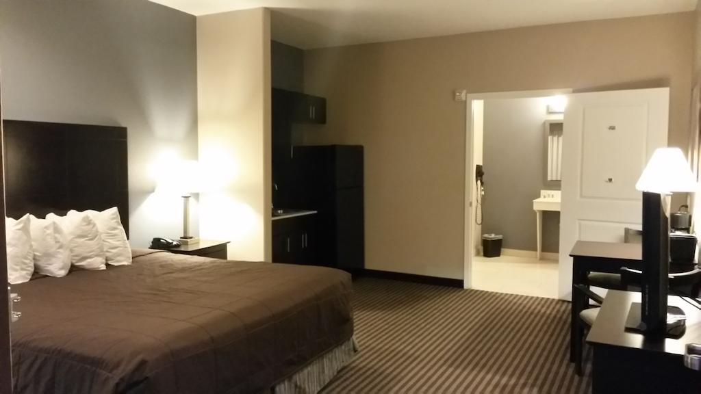 Atria Inn & Suites Three Rivers Экстерьер фото