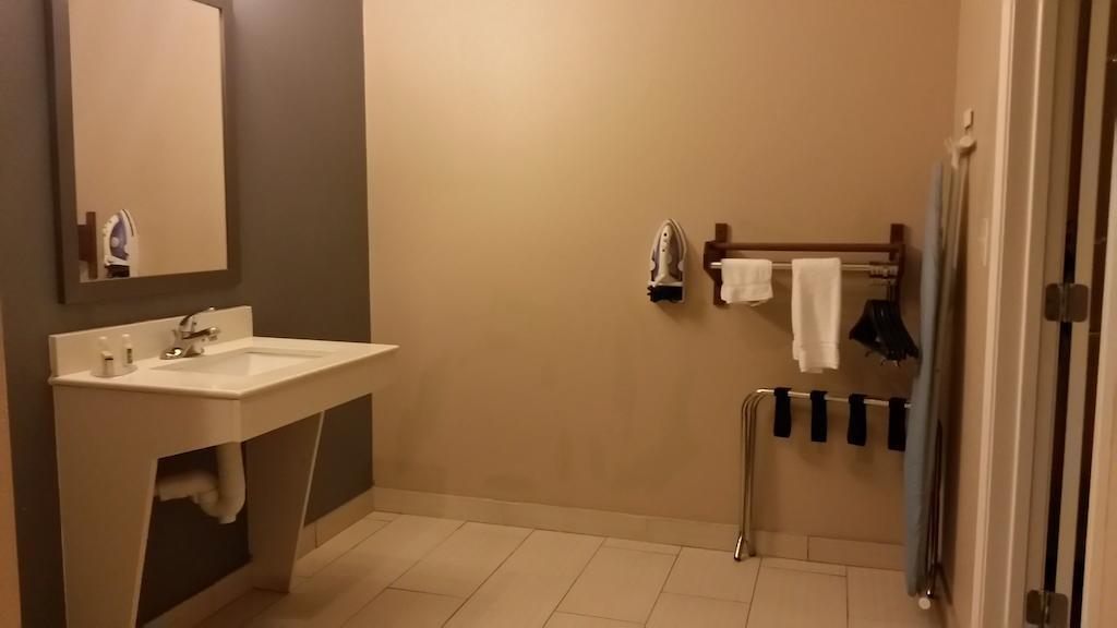 Atria Inn & Suites Three Rivers Номер фото